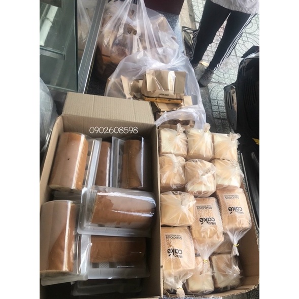 Bánh Bông Lan Cuộn Mứt Thơm