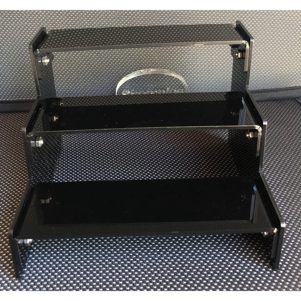 Kệ Bậc Thang Mica Đen Nhiều Tầng Trưng Bày Sản Phẩm Mô Hình