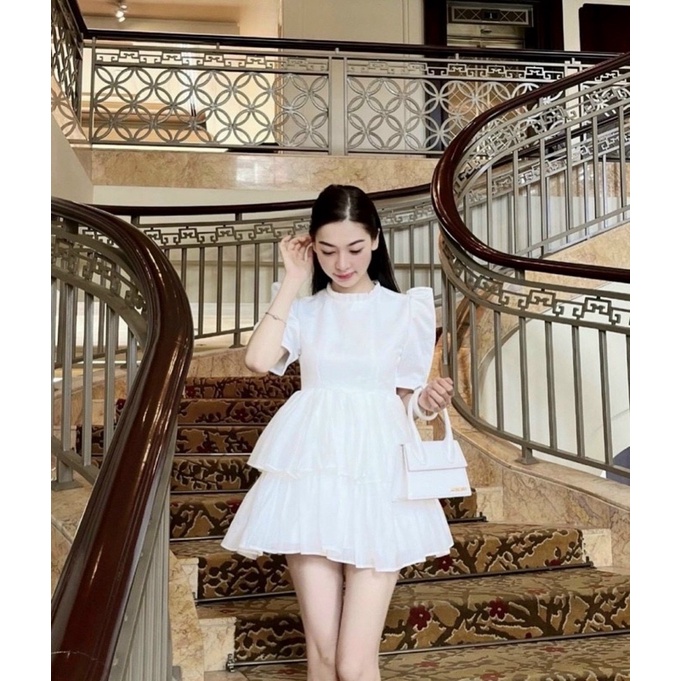 đầm babydoll tầng tay bồng trắng