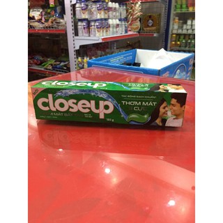 Kem đánh răng Closeup thơm mát bất tận bạc hà the mát 180g
