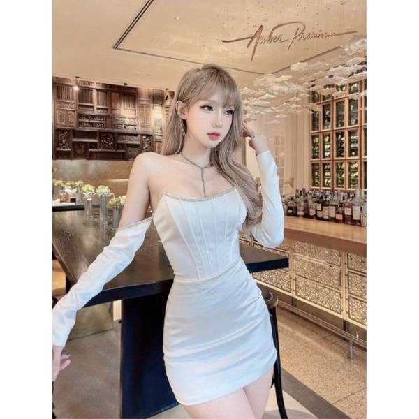 Đầm thiết kế trễ vai tay dài dáng ôm