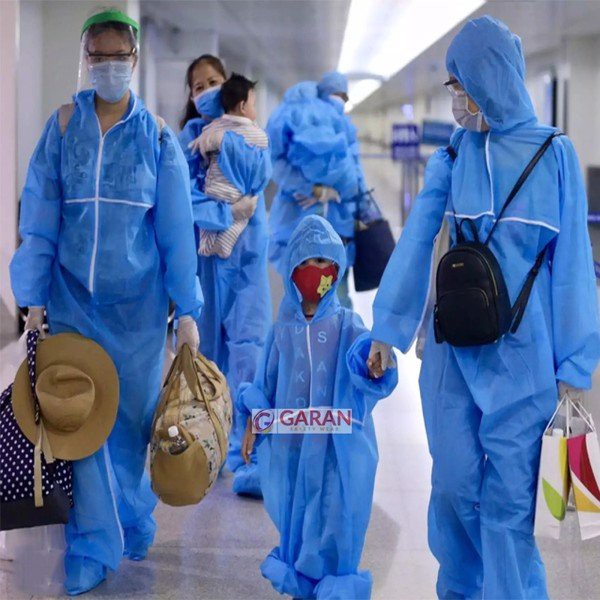 Quần Áo Bảo Hộ Y Tế Phòng Dịch 4 Món Gồm Bộ Quần Áo Mũ Liền Thân + Giày Chùm Bảo Hộ
