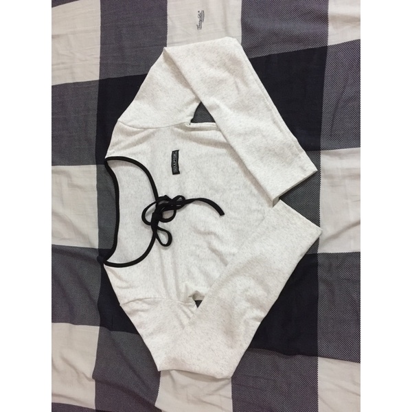 Áo croptop tay dài