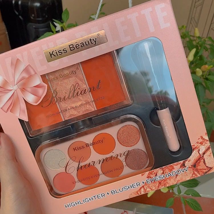 Bảng phấn nơ 3 trong 1: mắt má highnight kèm chổi Kissbeauty | BigBuy360 - bigbuy360.vn