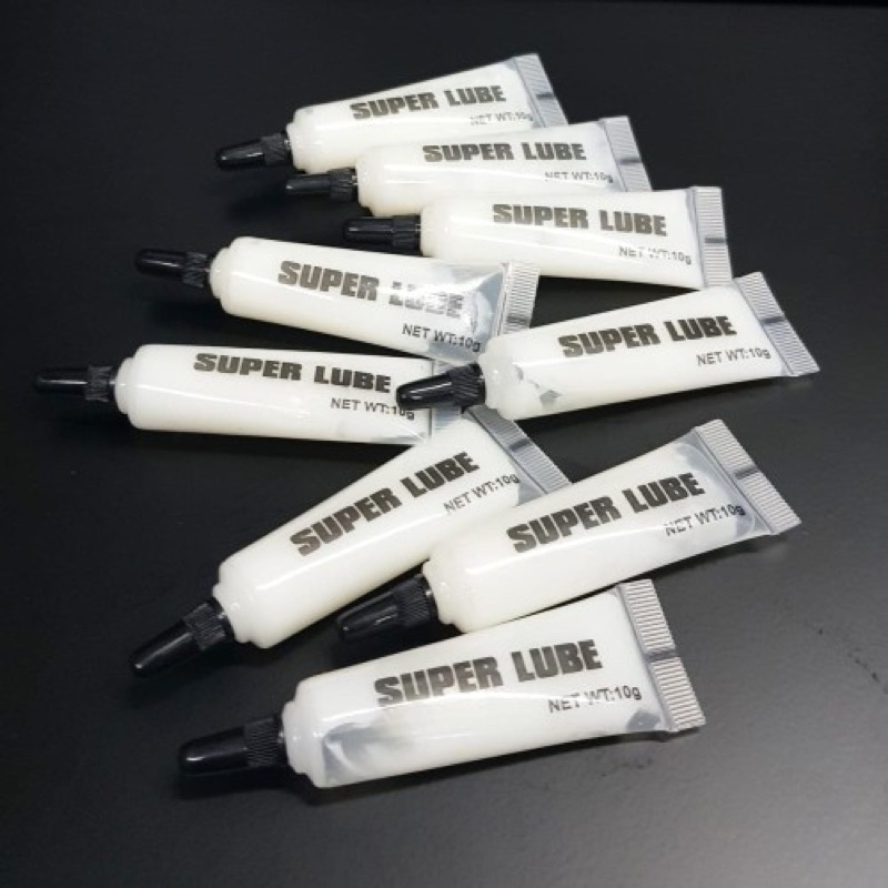 Tuyp mỡ tra máy xăm