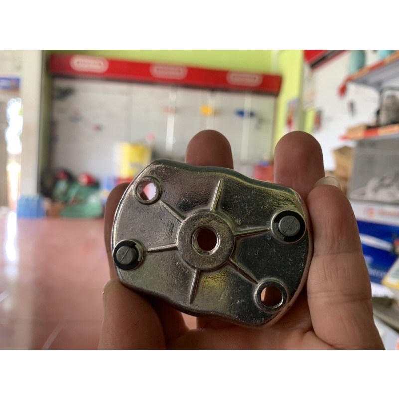 Khuôn ổ chó nhôm máy cắt cỏ Thụy Điển Husquavrna 541/330/430..