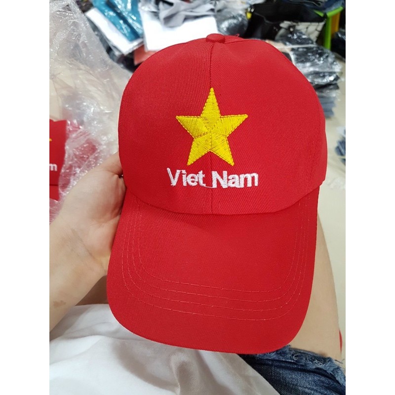 10 mũ nón sao vàng y hình
