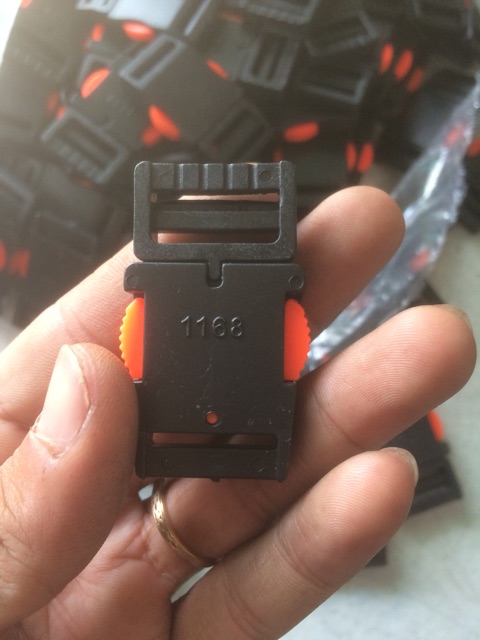 Set 5 khoá cài quay nón bảo hiểm balo