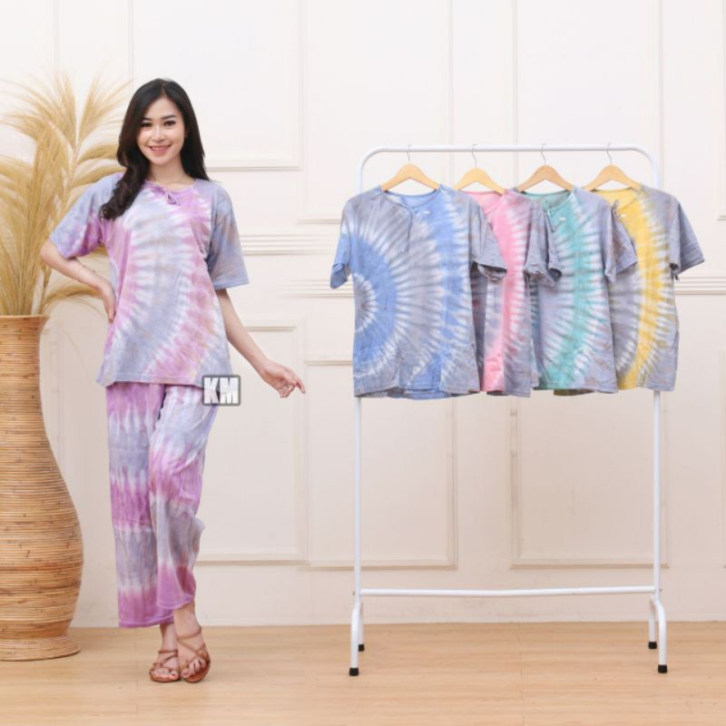 Áo Thun Pajama / Một Bộ Áo Sơ Mi tyedye Hàng Ngày