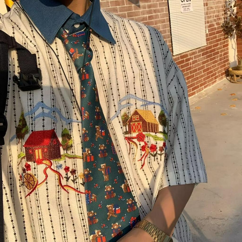 Áo Sơ Mi Tay Ngắn Họa Tiết Sọc Thêu Phong Cách Hong Kong Thời Trang Mùa Hè Hàng Mới Dành Cho Bạn Nam