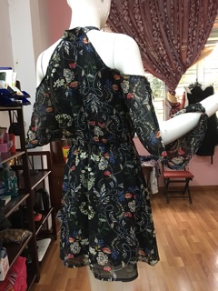 Đầm voan cổ yếm