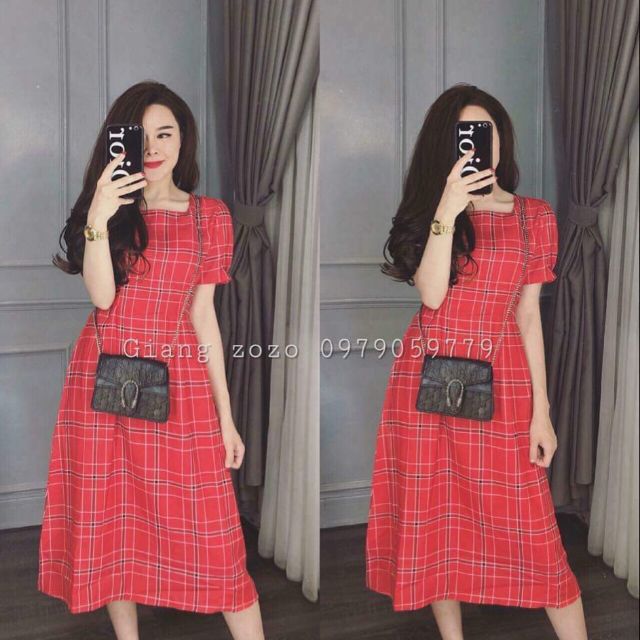 Váy kẻ caro