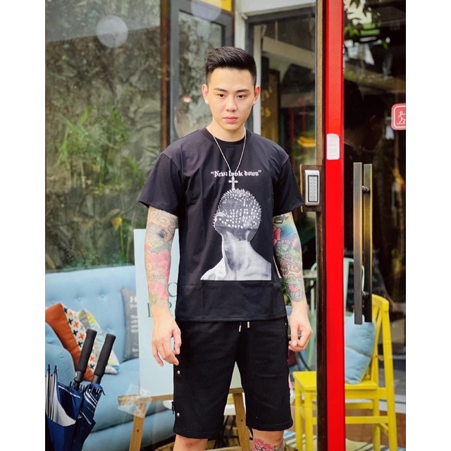 Áo thun nam cổ tròn, in hình mặt người Form rộng Unisex giá rẻ và đẹp. 2 màu trắng đen thun cotton co giản TShirt | BigBuy360 - bigbuy360.vn