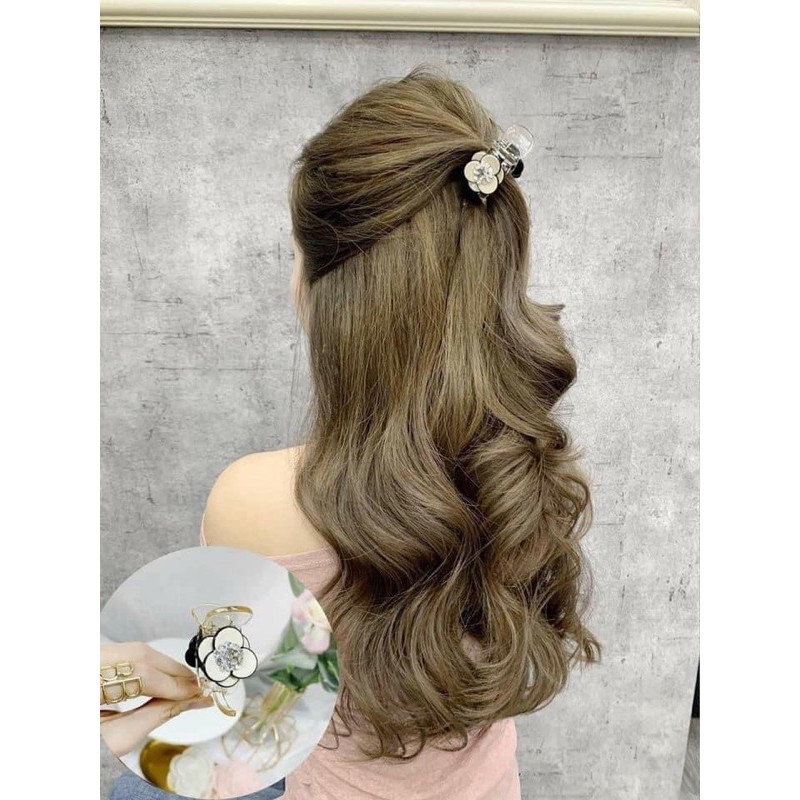 Cặp gắp trong suốt hoa cha.n.el