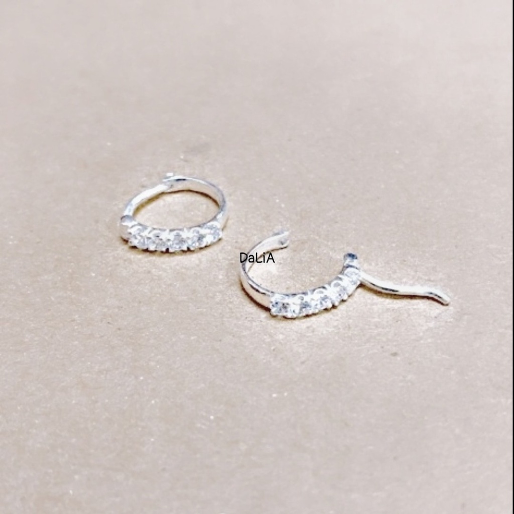 Bông tai bạc nữ tròn dạng bấm nạm đá DaLiA Jewelry khuyên tai bấm basic cho người lớn và trẻ em
