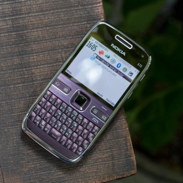 XẢ LỖ CÁC NHÉ Điện Thoại Nokia E72 violet Hàng Chính Hãng Nguyên Zin Bảo Hành 12 Tháng XẢ LỖ CÁC NHÉ