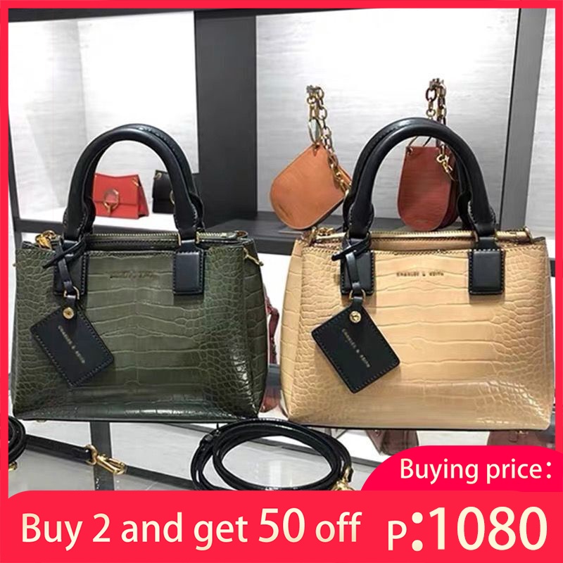 Túi Đeo Vai CK2 Gắn Thẻ tag Kiểu Singapore Cho Nữ30270116