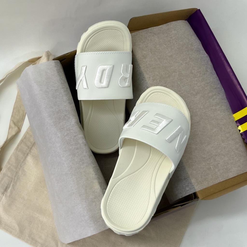 Dép quai ngang Nerdy chữ thêu Full màu - Dép Nerrdy quai ngang chữ thêu đế Letf Right- Saigonese