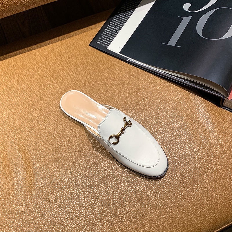 Giầy sục thêu Đ và G da lộn nót đen như ảnh ( hàng kèm ảnh thật cho khách )