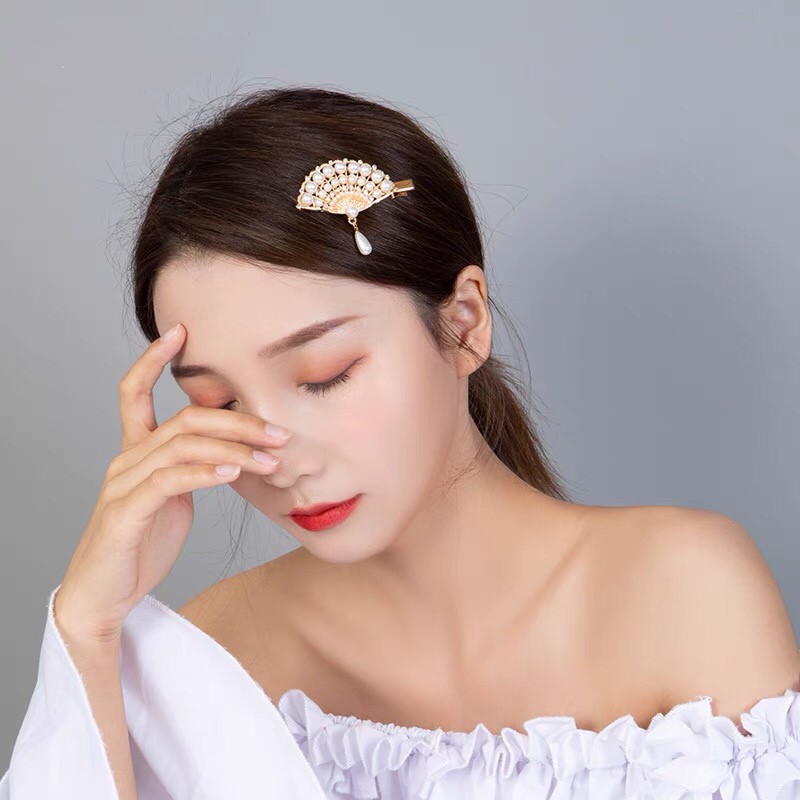 Kẹp tóc hình cây quạt đính ngọc trai phong cách thời trang Hàn Quốc