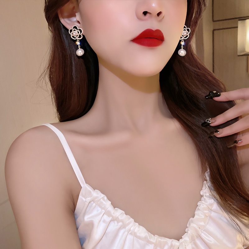 Khuyên Tai Hình Hoa Trà Đính Ngọc Trai Trắng 925 Phong Cách Mới Cho Nữ