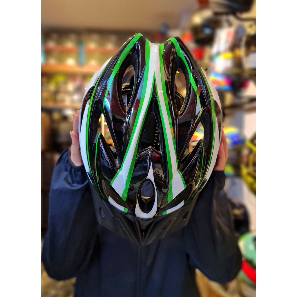 Mũ bảo hiểm kiểu dáng thể thao Winmax màu trắng xanh lá