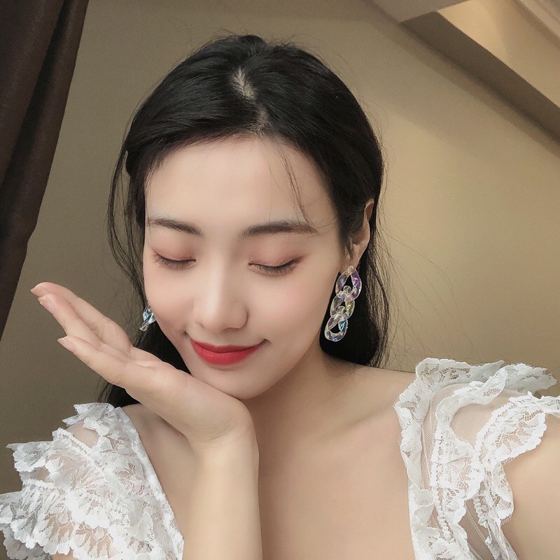 Bông Tai Hot TREND Hàn Quốc Dạng Xích Trong Suốt Sang Chảnh Mainia Shop