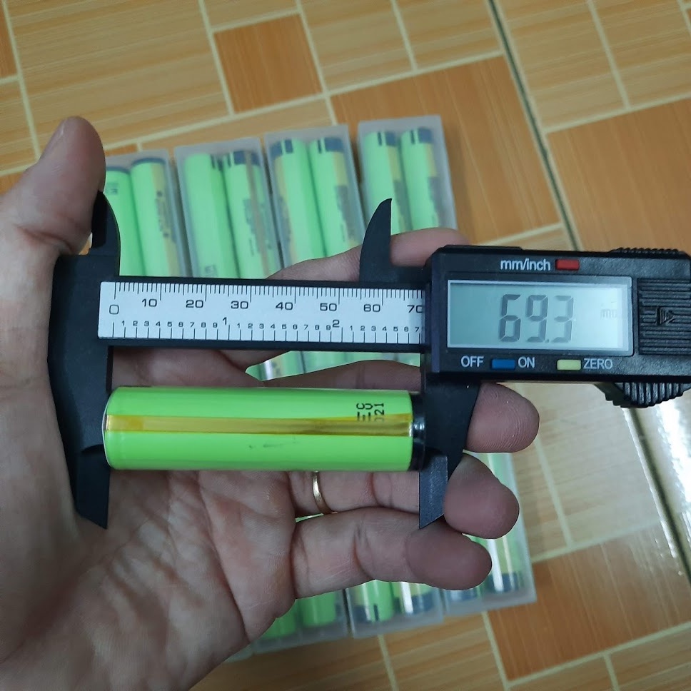 Pin sạc 18650 panasonic 3.7v dung lượng cao 3400mAh có mạch bảo vệ