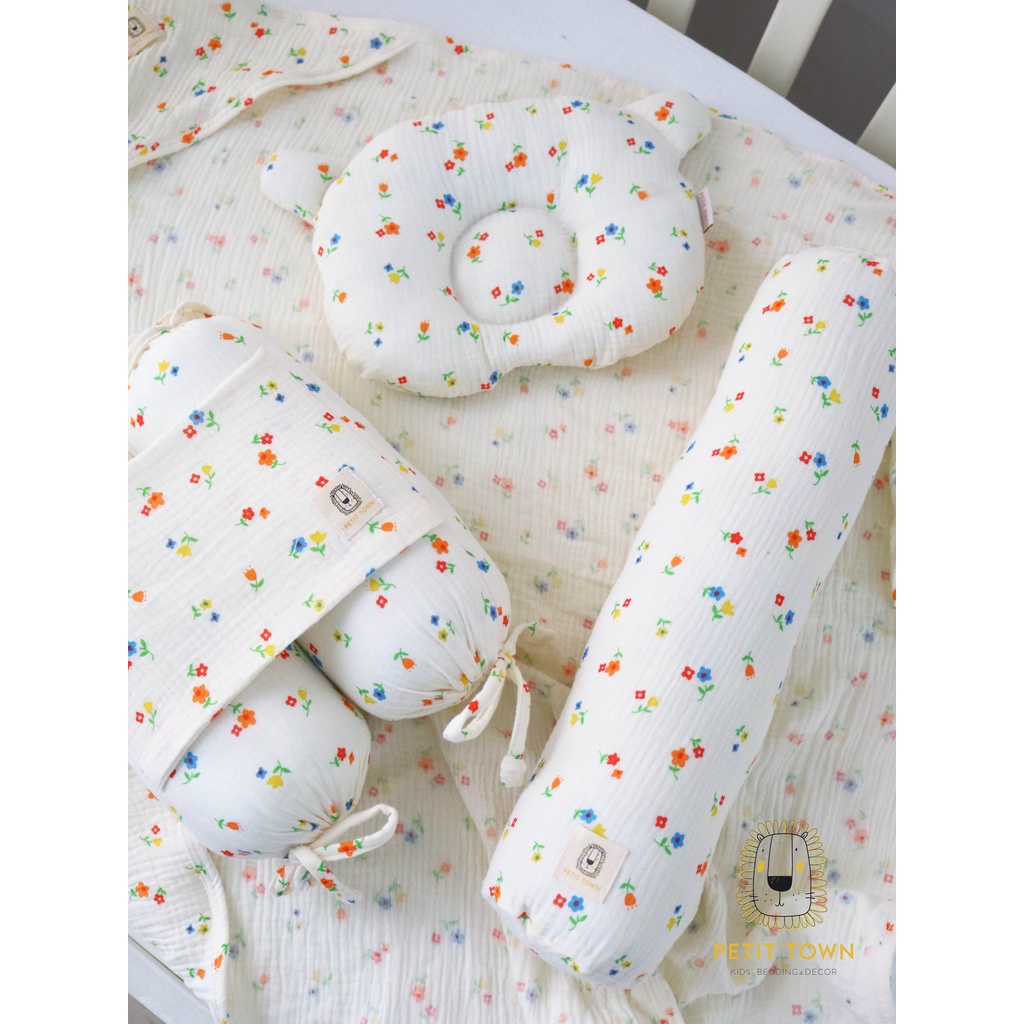 Combo set gối sơ sinh 4 món Petit Town xô muslin cho bé gái