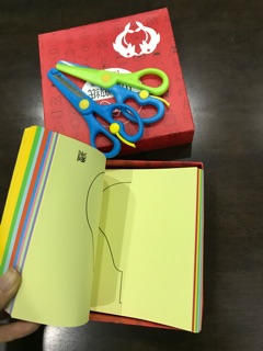 Bộ kéo cắt giấy thủ công