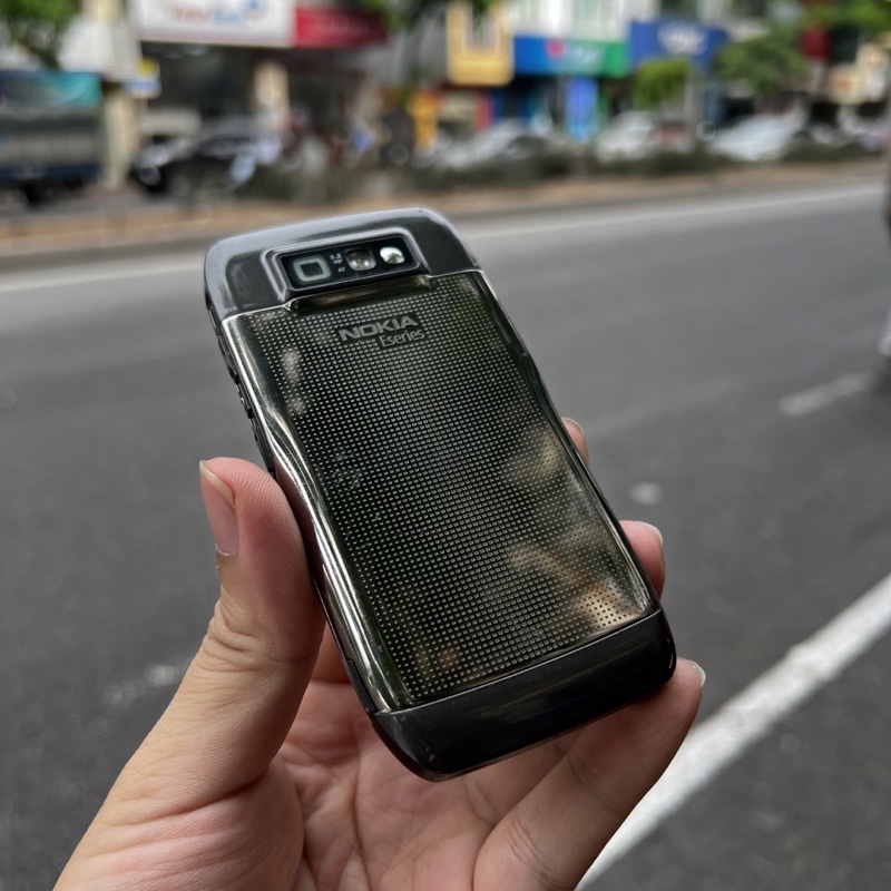 NGUYÊN ZIN, chính hãng điện thoại cổ Nokia E71