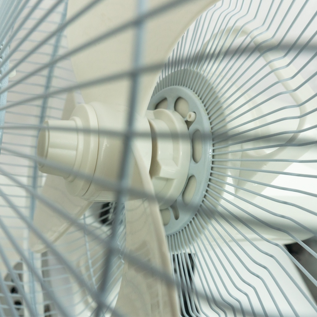 Quạt sạc tích điện Recharaeable Fan quạt sạc tích điện năng lượng mặt trời đa năng