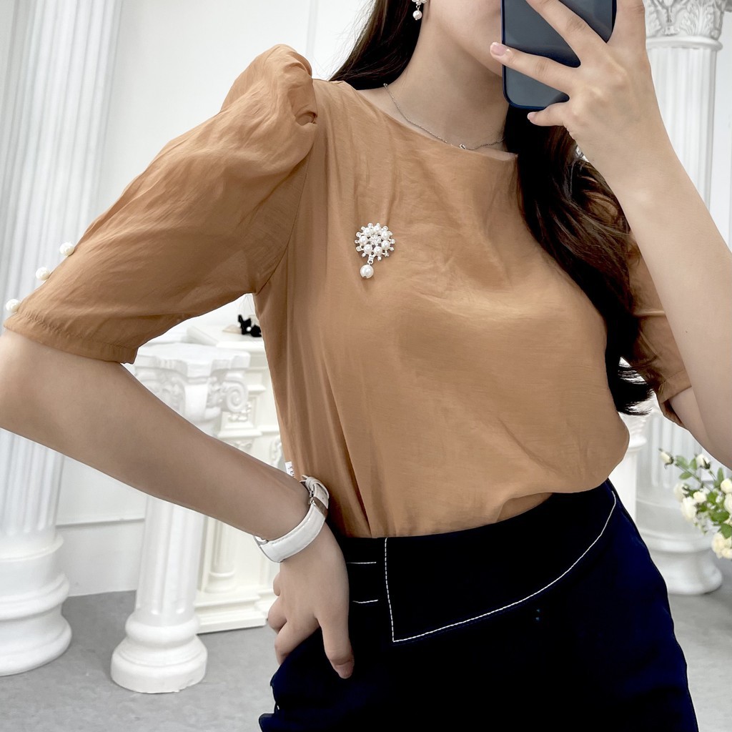 Áo sơ mi nữ công sở tay lỡ chất đũi lụa cổ tròn vai bồng sang trọng, nhẹ nhàng. Mã EMVY HH8
