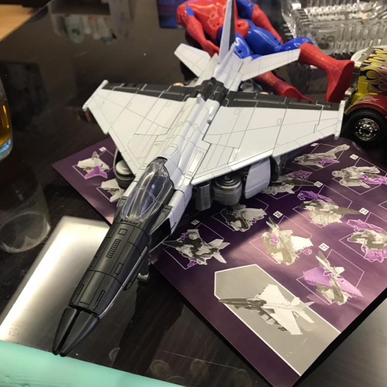 Mô hình Ares Nitrogen LS-01 Black Mamba Studio Series Transformers Oversize