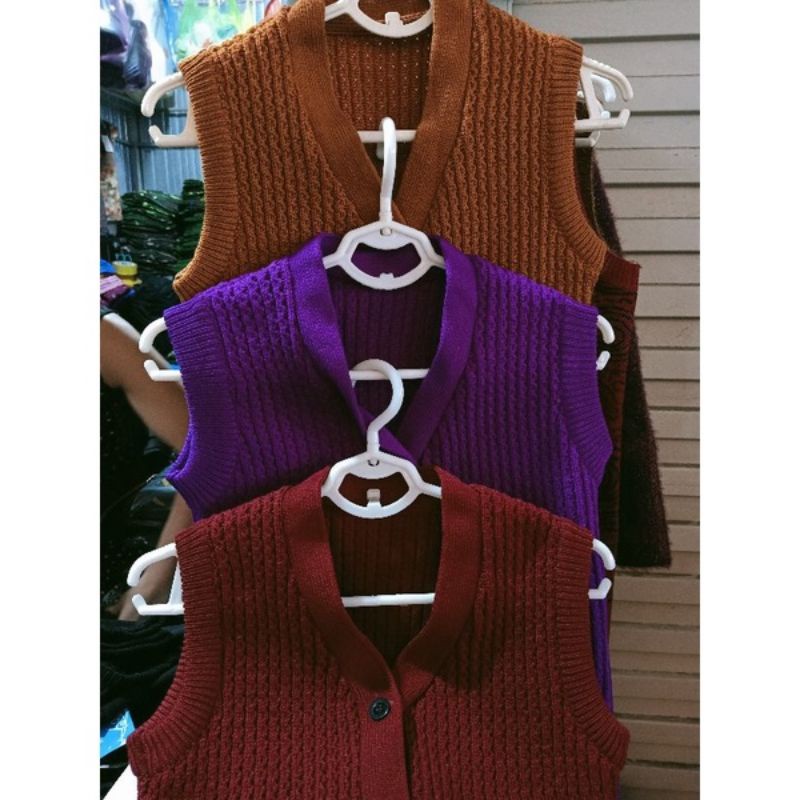 Áo len gile cho bà già