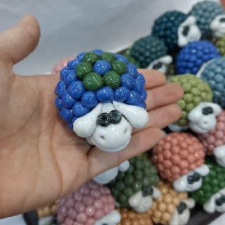 Cừu vui vẻ bằng sứ