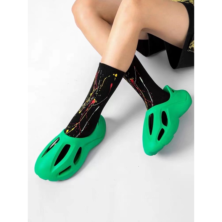 Dép đi biển Dép Sandal Đục Lỗ Đế Dày Khử Mùi Chống Trượt Thời Trang Mùa Hè Hàng Mới Dành Cho Nam 2022