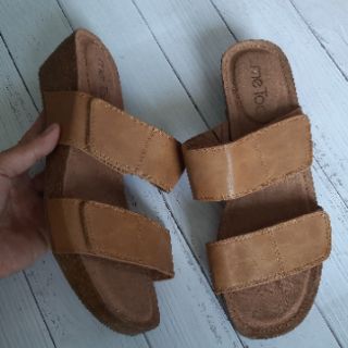 Combo giày của khách