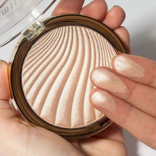 PHẤN BẮT SÁNG MILANI STROBELIGHT INSTANT POWDER tông 1 2