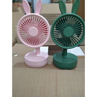 Quạt tích điện mini để bàn