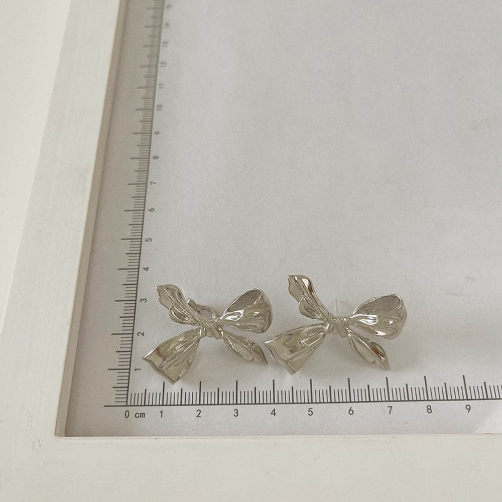 Khuyên Tai Nữ Trang Dáng Dài Tạo Hình Độc Đáo