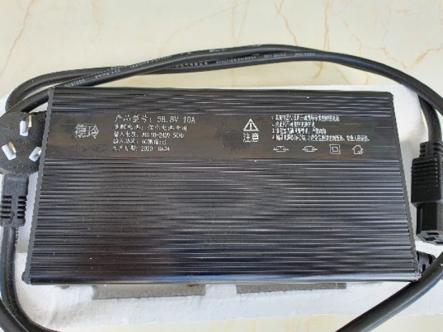 Sạc pin Lithium, pin xe điện 48v, 60v, 72v, 84v - 9A 10A  vỏ nhôm, sạc tự ngắt thông minh.