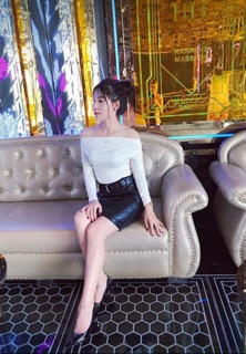 ÁO LỆCH VAI TAY DÀI TRƠN