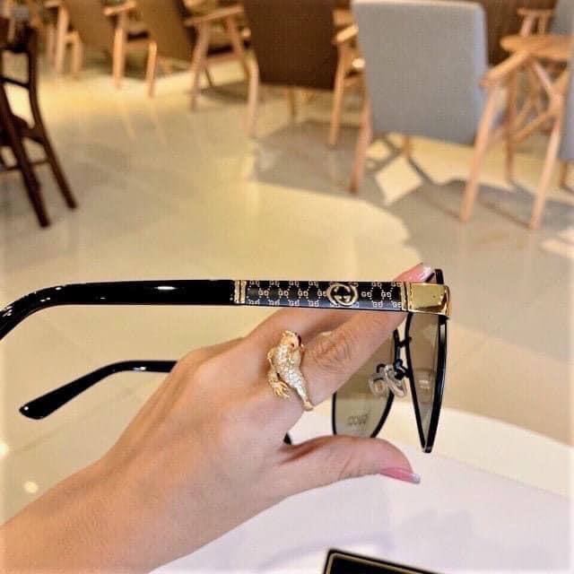 Kính nam đổi màu GC