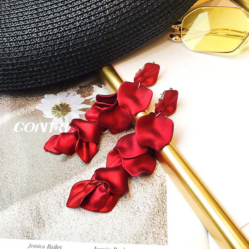 Khuyên Tai Nữ Trang Dáng Dài Tạo Hình Độc Đáo