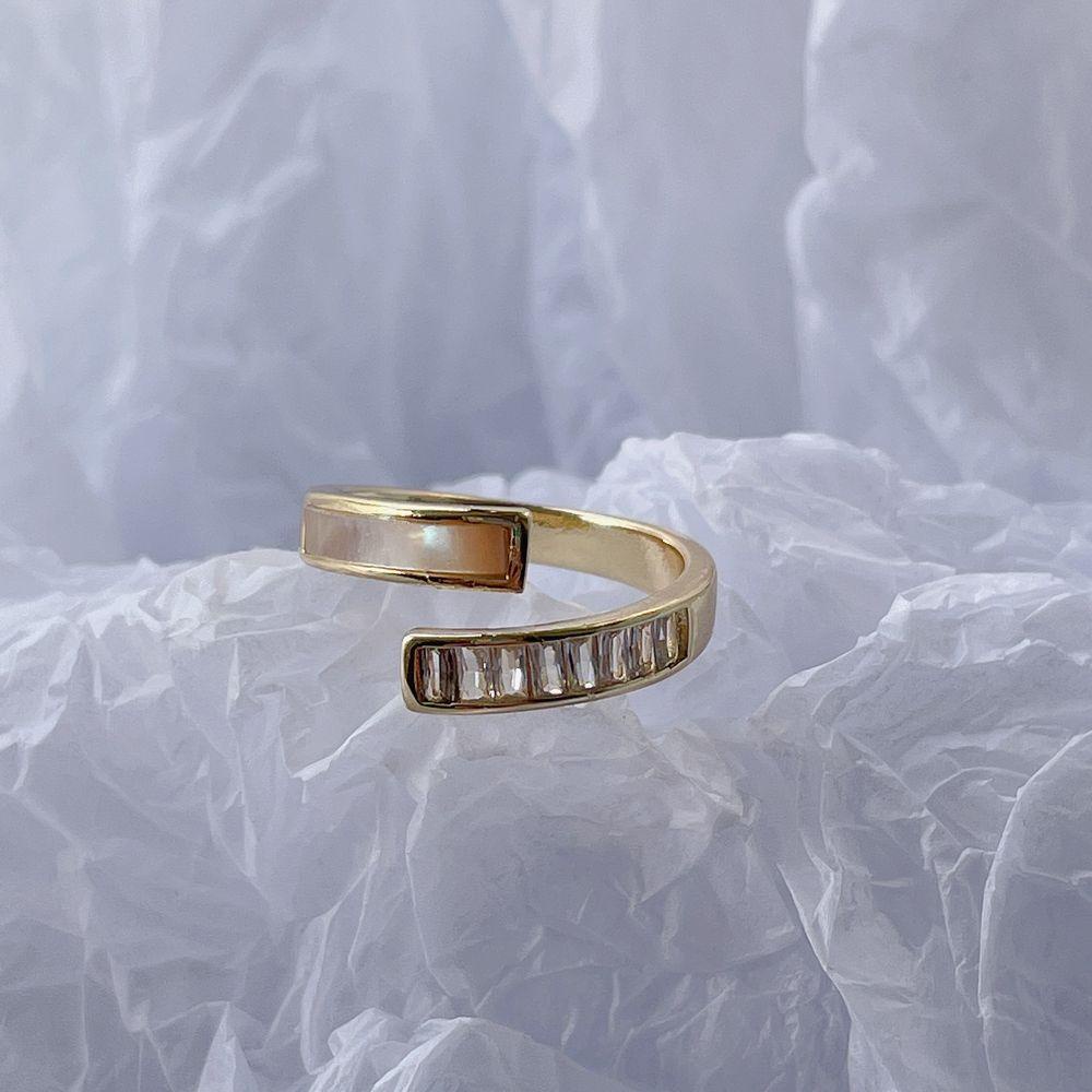 Nhẫn Kim Loại Đính Đá Zircon Phong Cách Hàn Quốc Thanh Lịch Đơn Giản Dành Cho Nữ