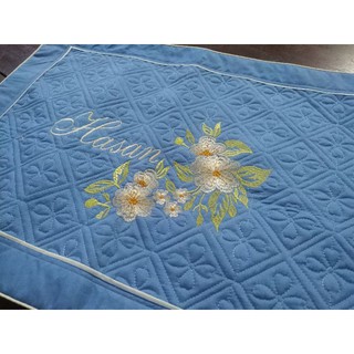 Vỏ gối satin thêu