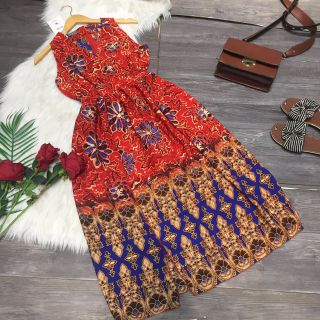 Đầm maxi hoa xẻ đùi