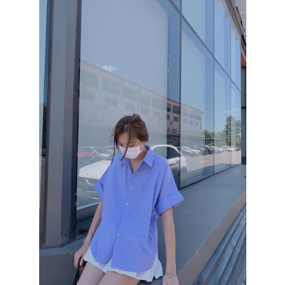 Áo sơ mi kẻ sọc tay gập cúc lưng xanh dương