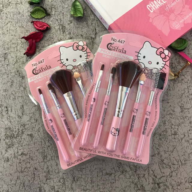 Bộ cọ trang điểm 5 món hello kitty Càula 447